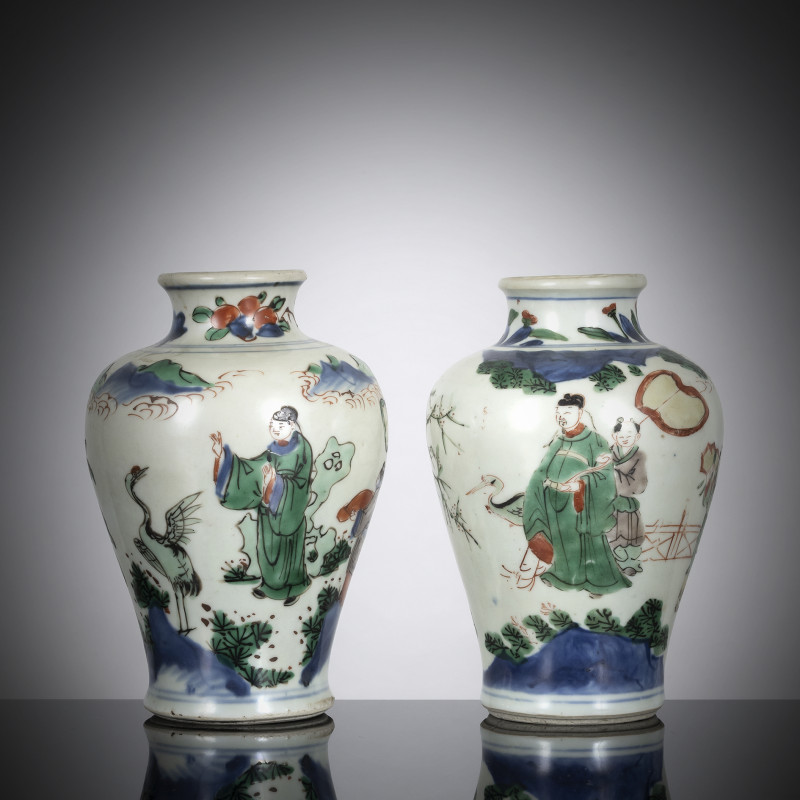 A pair of 'wucai' porcelain shoulder vases with figural decoration