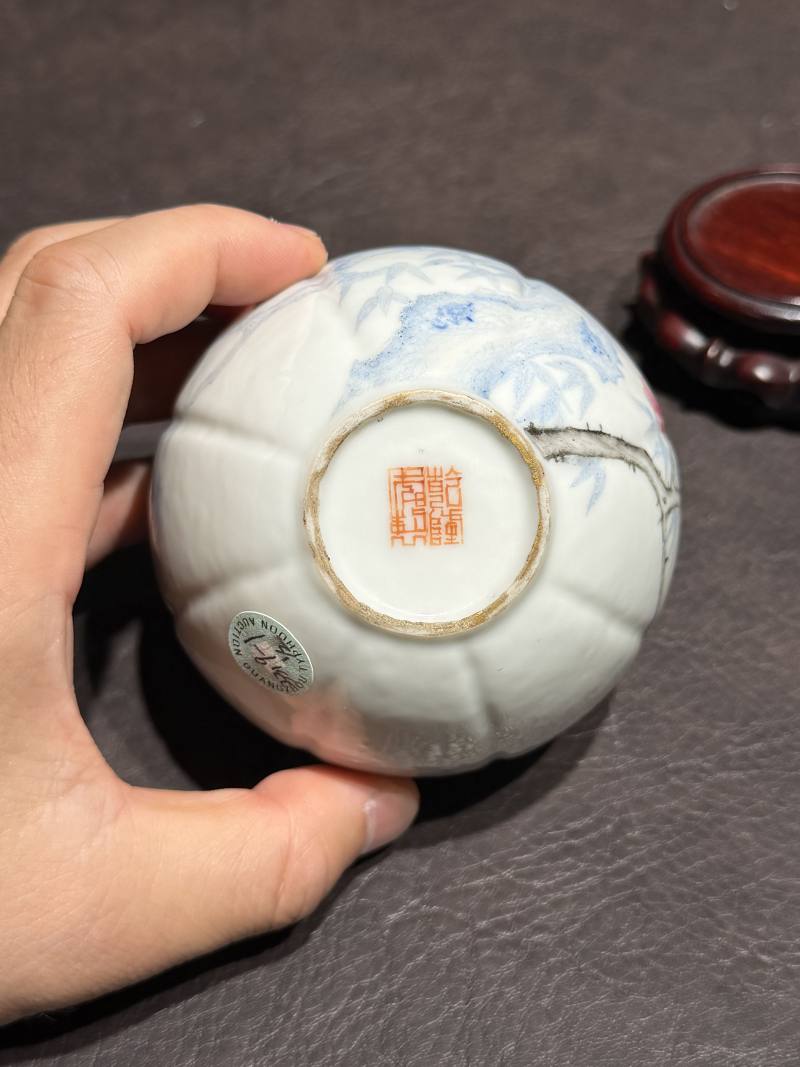 民国 珐琅彩松竹梅瓜棱水盂（配木座） - 图12