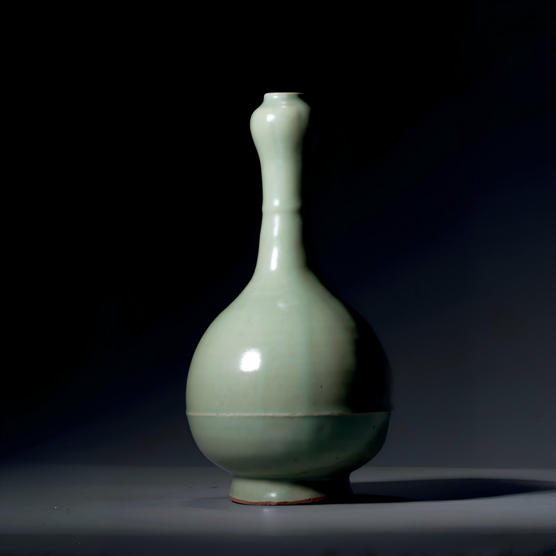 明代 梅子青釉蒜头瓶
