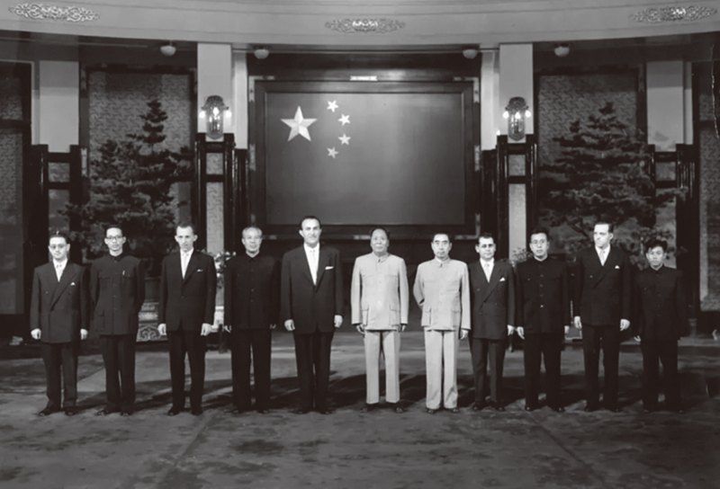 清同治 青花竹石芭蕉图玉壶春瓶 - 图2