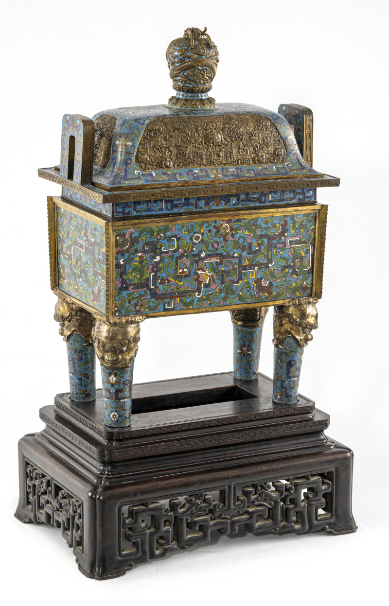 A very large and rare cloisonné censer and cover 'fangding' on a wooden stand - 图4
