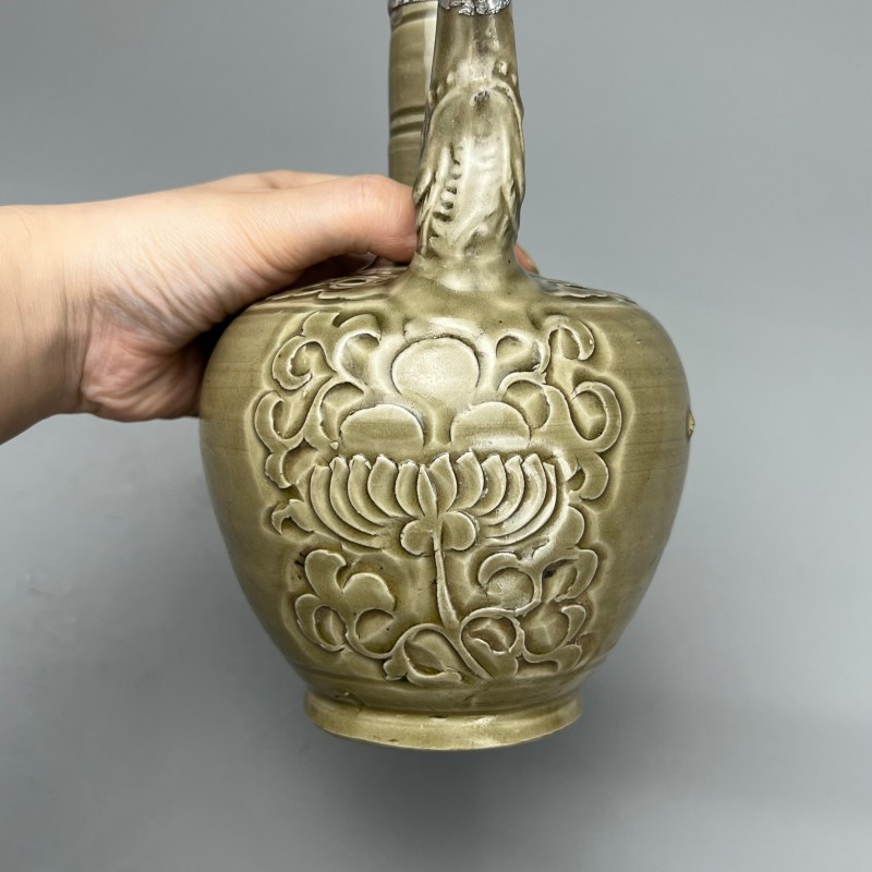 明代 青釉剔花龙嘴执壶 - 图30