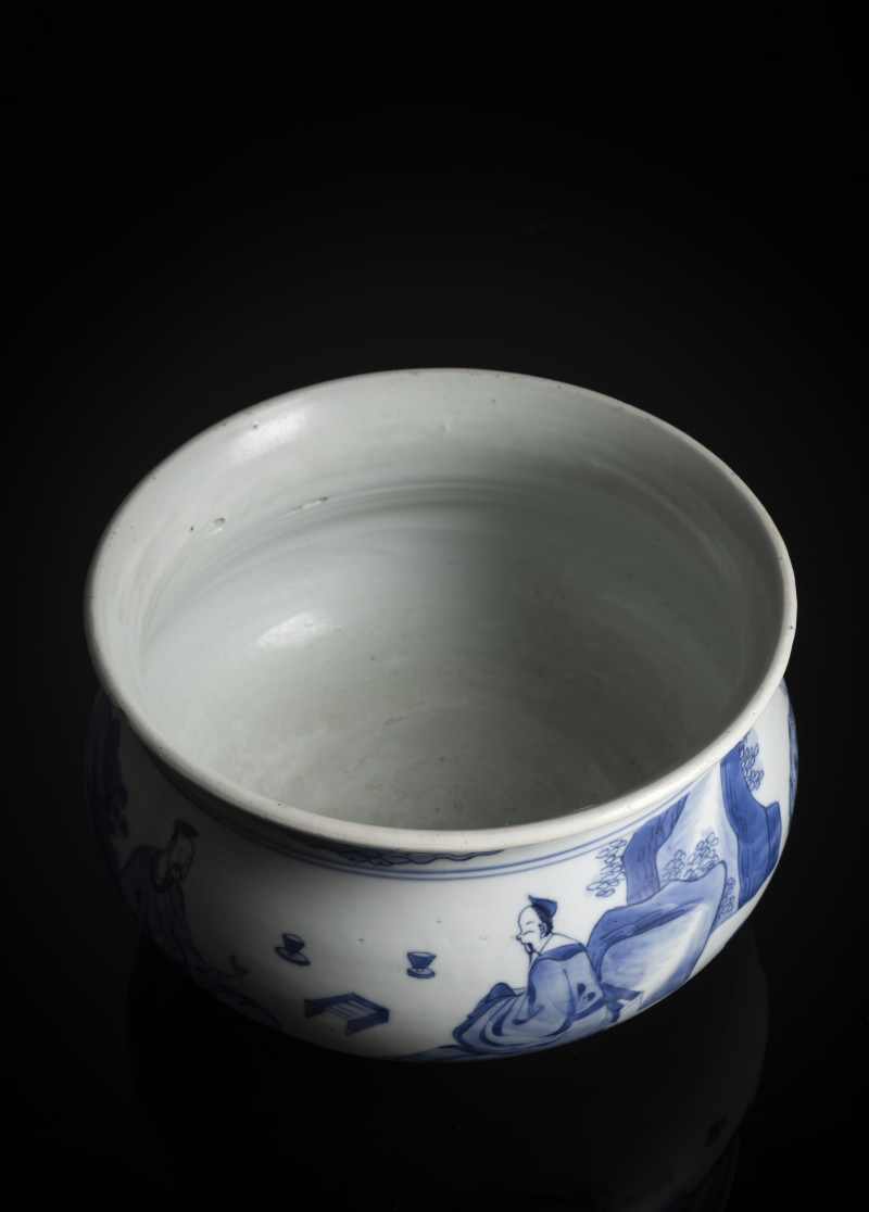 A blue and white porcelain cachepot or incense burner with decoration of scholars - 图4