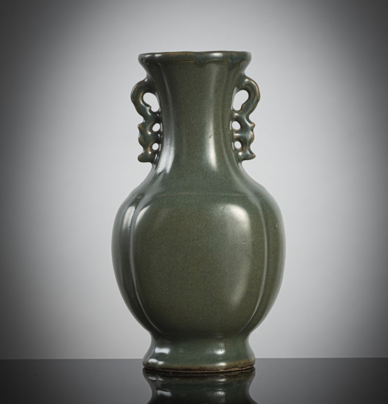 A good 'Teadust' glazed porcelain vase with side handles - 图2