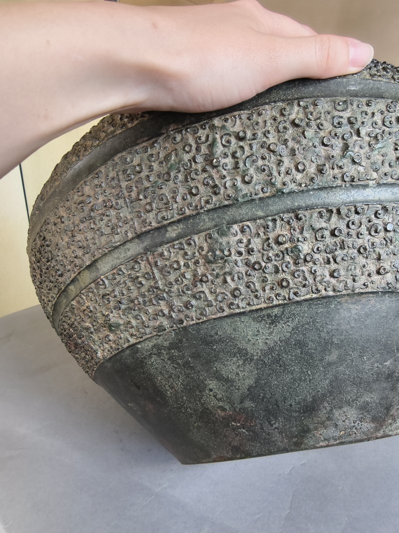 An archaic bronze vessel 'ling' - 图27