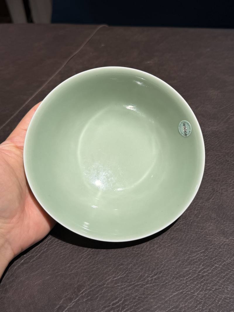 清嘉庆 青釉暗刻皮球花卉纹碗 - 图7