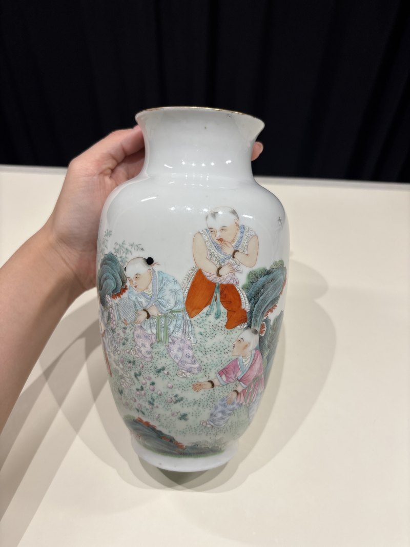民国 粉彩婴戏灯笼瓶 - 图4