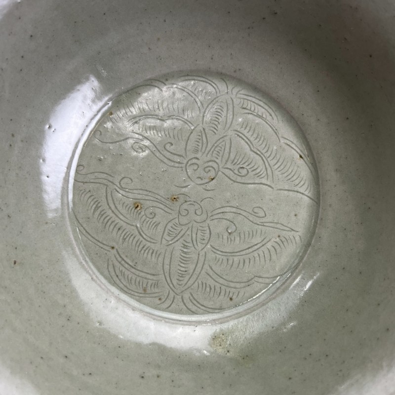 明代 青釉蝴蝶纹盘 - 图22