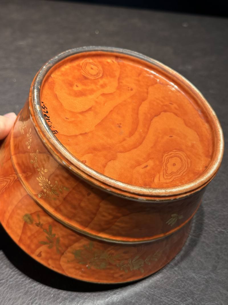 清乾隆 木纹釉描金花卉弦纹笔洗（配木座） - 图14