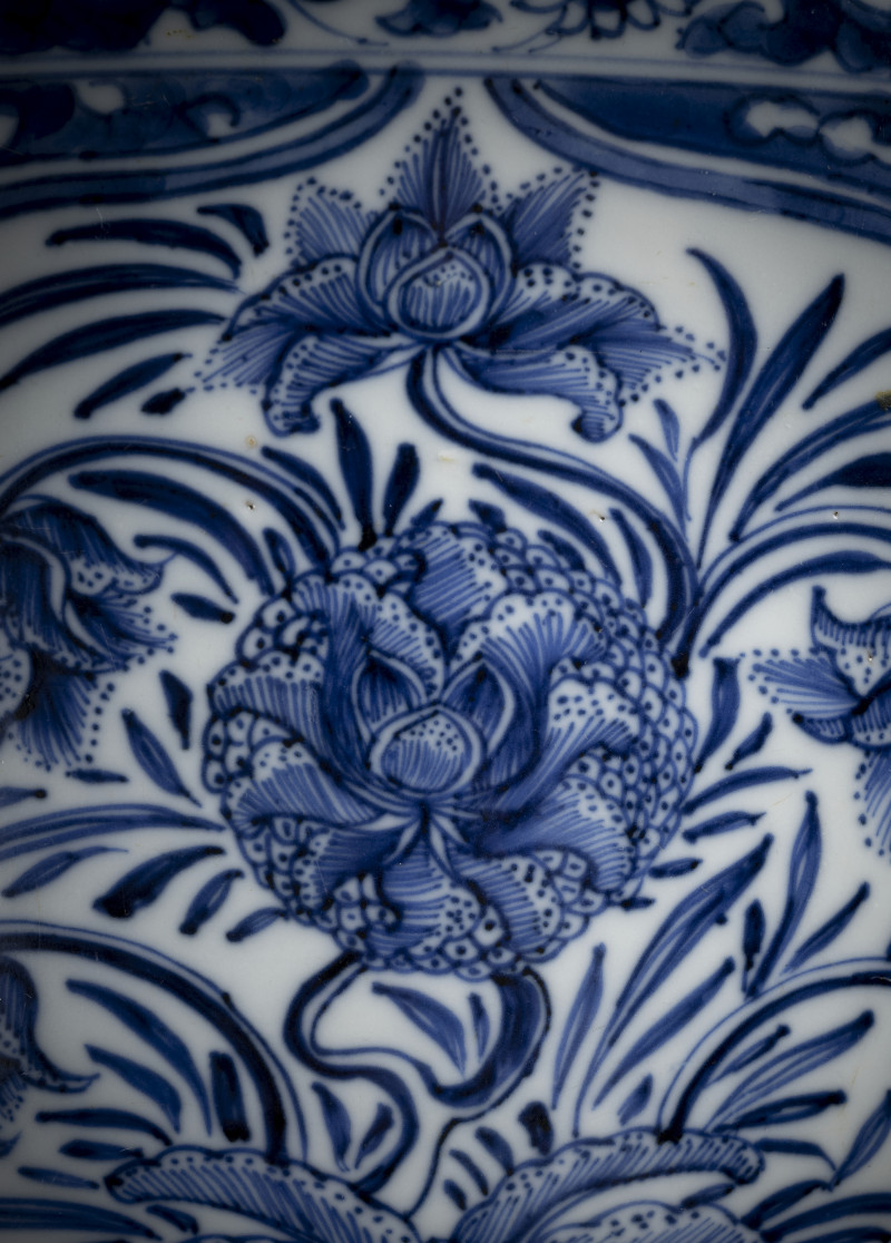 A porcelain bowl and cover with 'Fitzhugh'-like decoration in underglaze blue - 图5