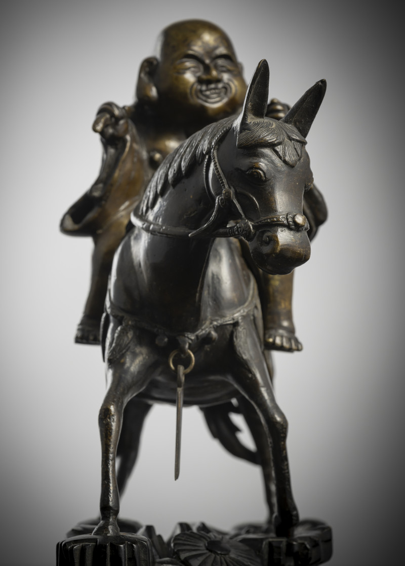 A RARE PAIR OF INCENSE BURNERS DEPICTING SHOU LAO AND LAO TZE - 图2