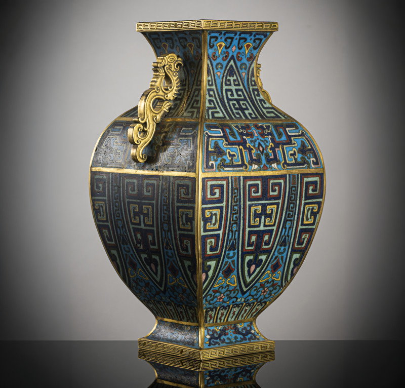 A square cloisonne enamel archaistic vase, fanghu - 图2