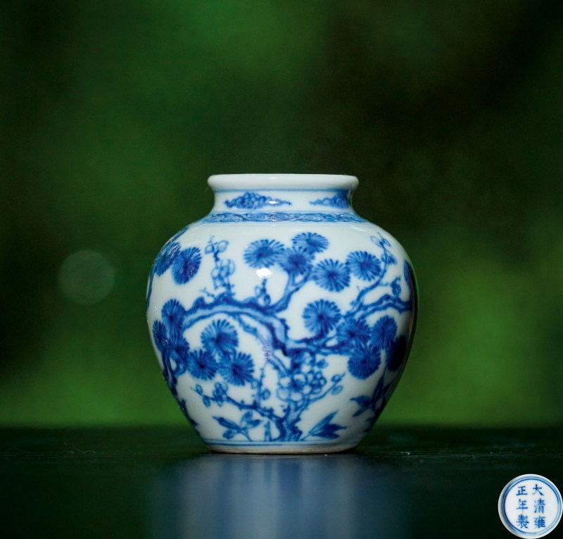 清雍正 青花岁寒三友图小太白罐 - 图4