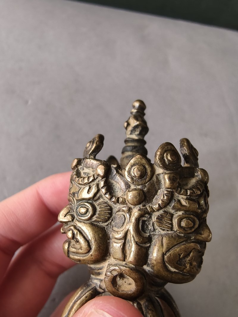 Ritual dagger phurbu made of brass or bronze respectively - 图17