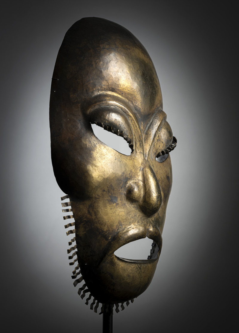 A metal ritual mask - 图2