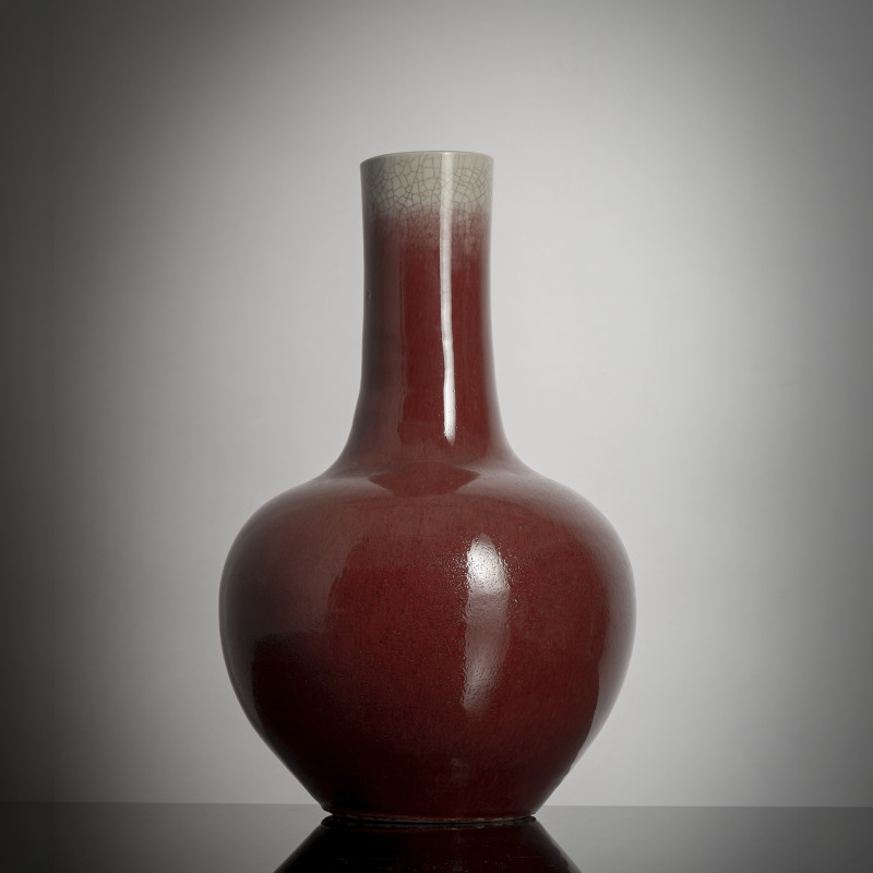 A copper-red glazed porcelain bottle vase 'tianqiuping'