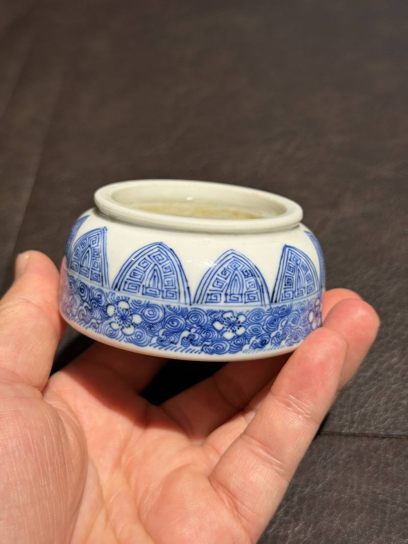 清康熙 青花蝉纹落花流水马蹄水丞 - 图9
