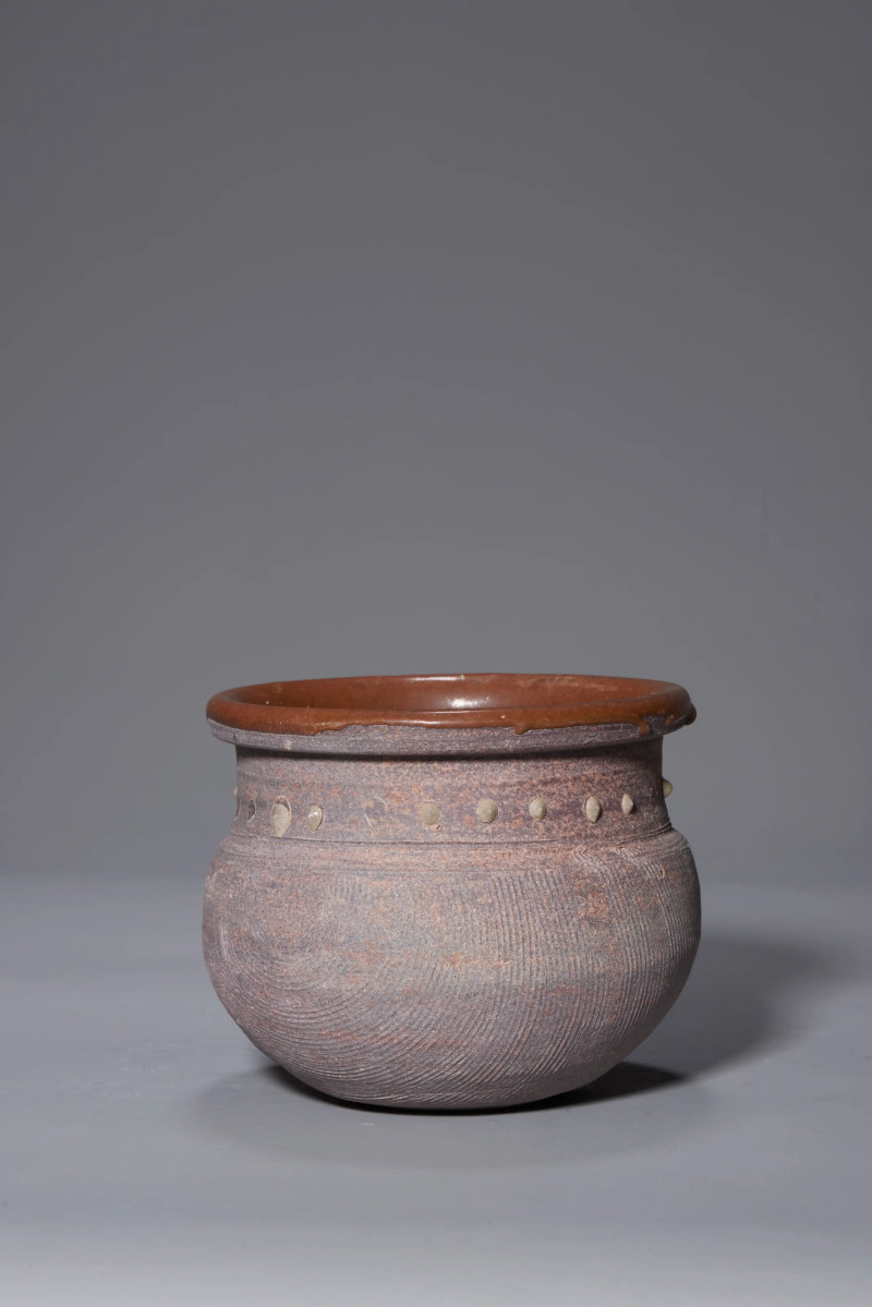 明代 酱釉乳钉柳斗钵 - 图2