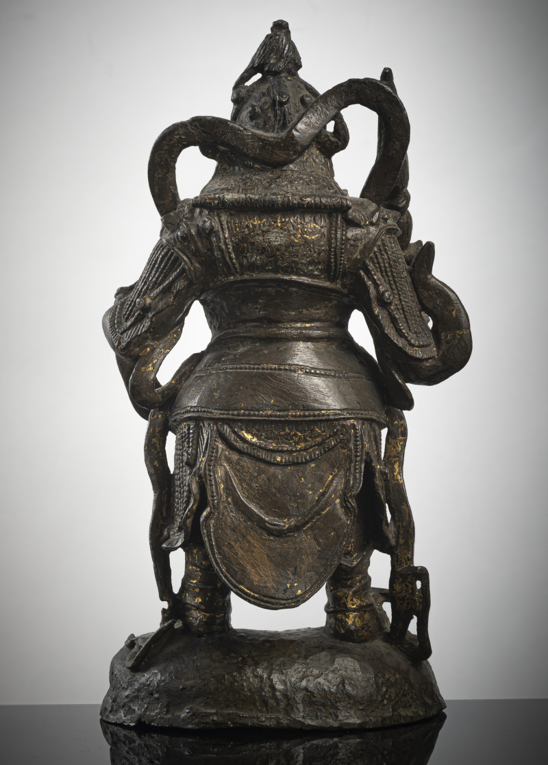 A bronze figure of standing Weituo on a stand dressed in splendid armour with traces of gilding - 图2