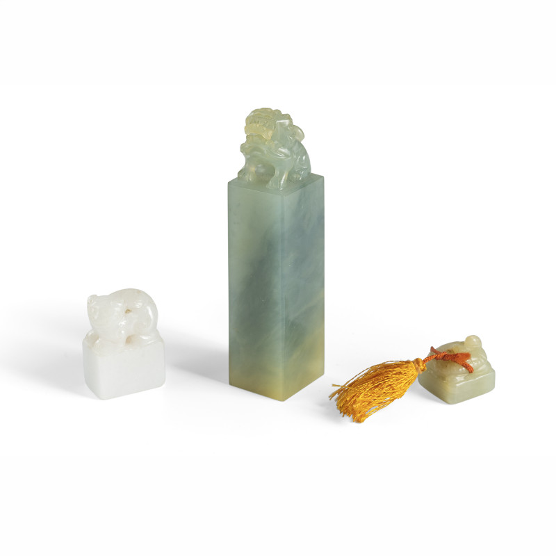 Seal and two petshafts for seals made of jade or jadeite