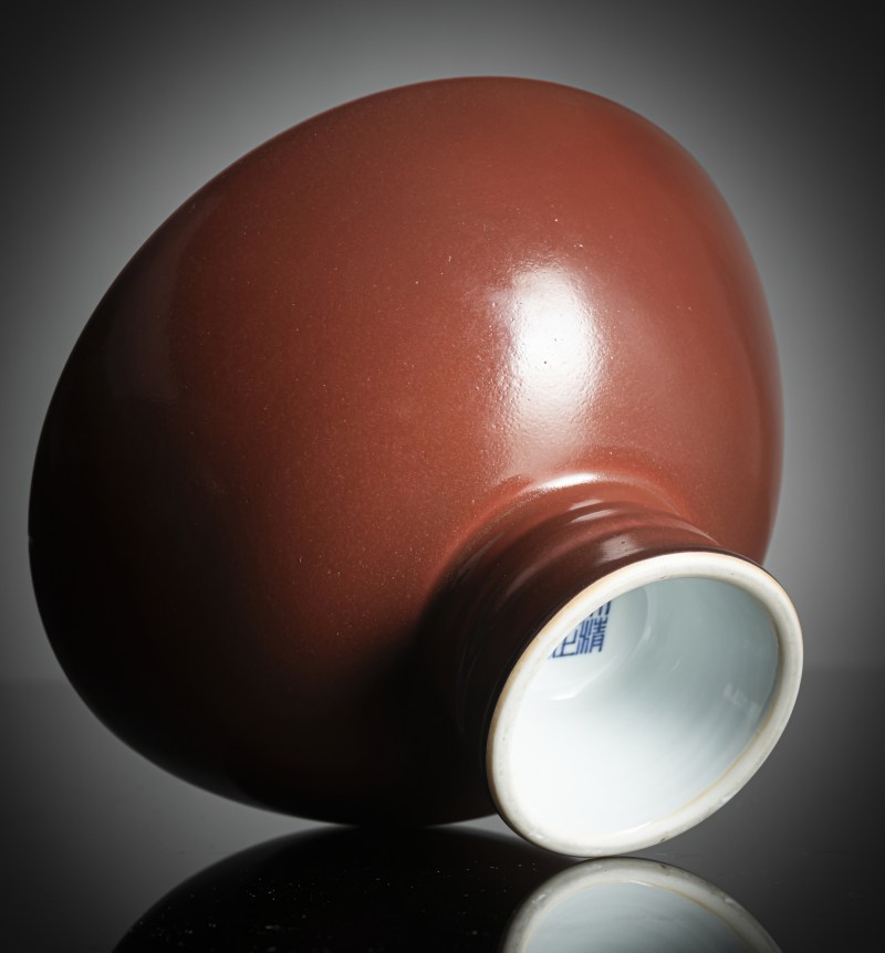 A copper red glazed porcelain 'Stemcup' - 图3