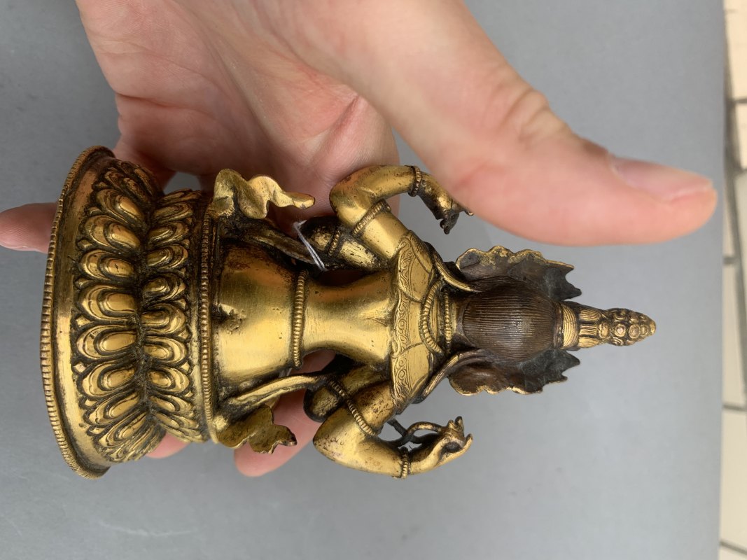 A gilt-bronze of a four-armed Bodhisattva - 图8