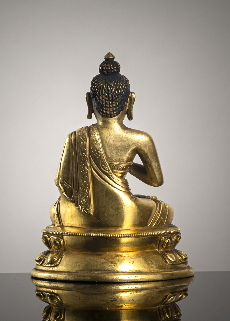 A PART-GILT BRONZE FIGURE OF BUDDHA SHAKYAMUNI - 图2