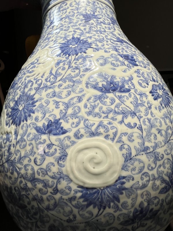 清雍正 青花锥拱穿花龙纹大尊 - 图16