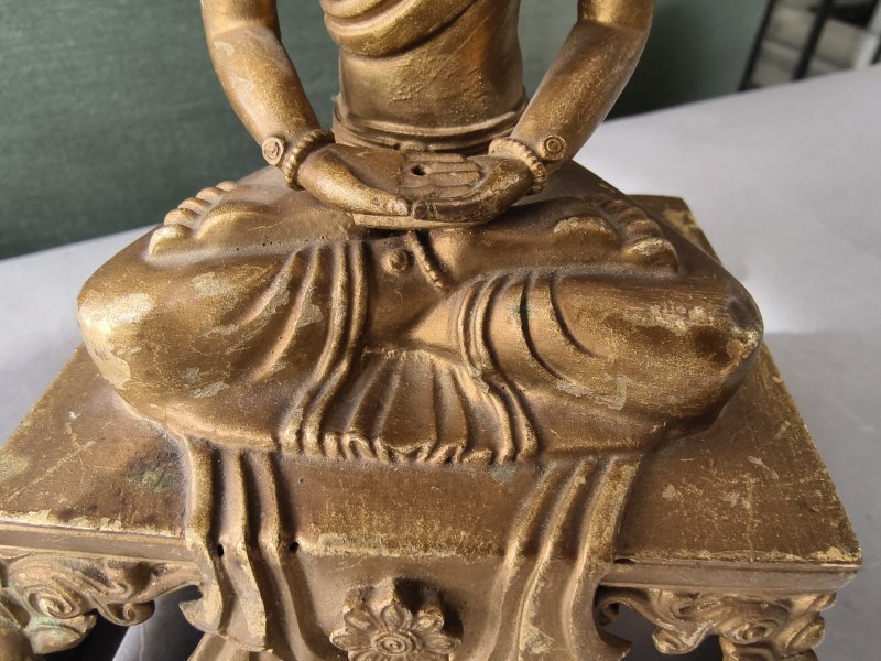 A gilt-bronze figure of Amitayus seated on a throne - 图16