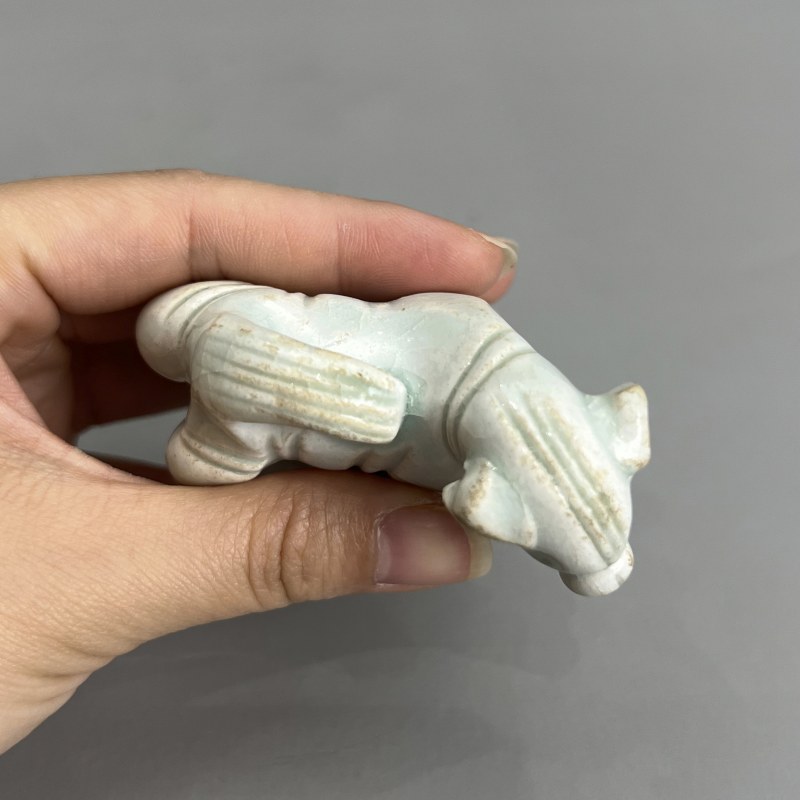 明代 青白釉旺财摆件 - 图13