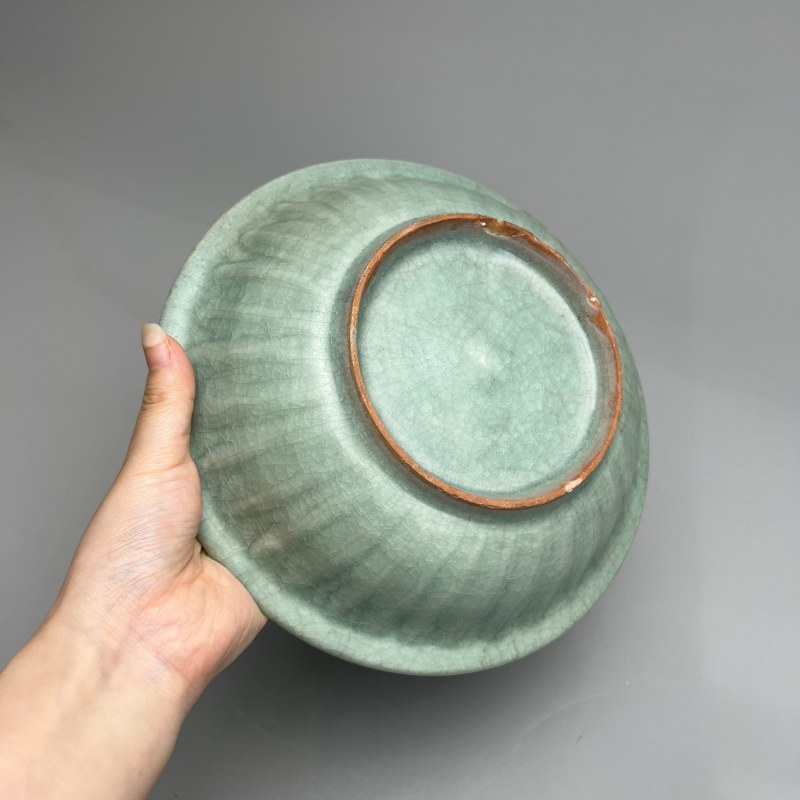 明代 龙泉窑粉青釉冰裂纹双鱼洗 - 图20
