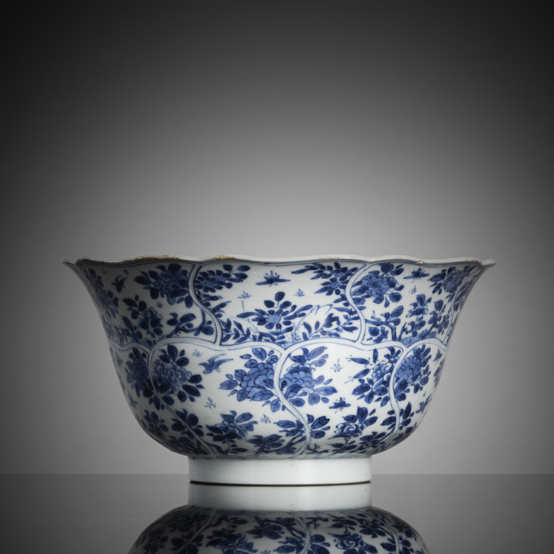 A floriform blue and white porcelain bowl