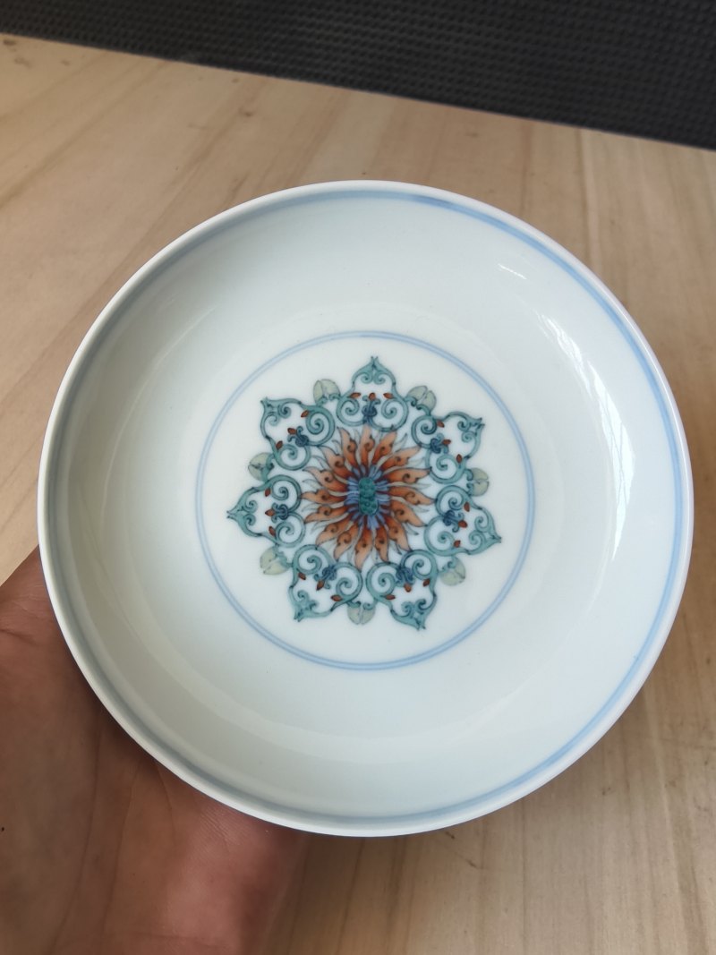 A pair of fine and rare imperial 'double lotus'' doucai' dishes - 图8