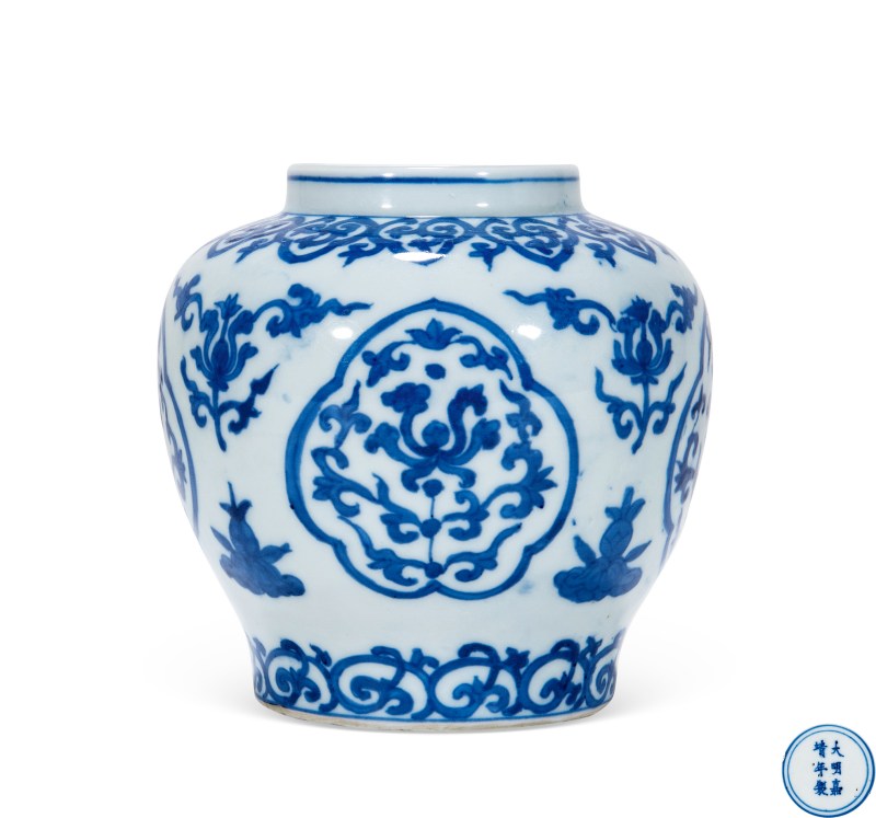 明嘉靖 仿成化青花折枝莲纹罐 - 图2