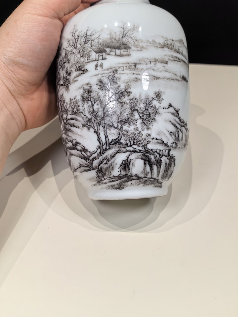 民国 墨彩山水楼阁图瓶 - 图8