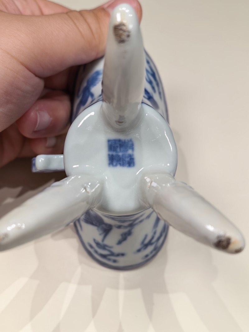 清乾隆 青花云鹤纹爵杯及江山一统爵盘一套 - 图16