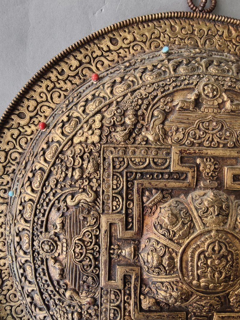 A PARCEL GILT-COPPER MANDALA - 图9