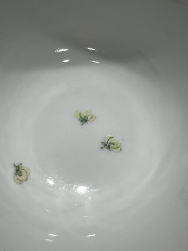 清乾隆 粉彩折枝花卉纹茶圆一对 - 图10