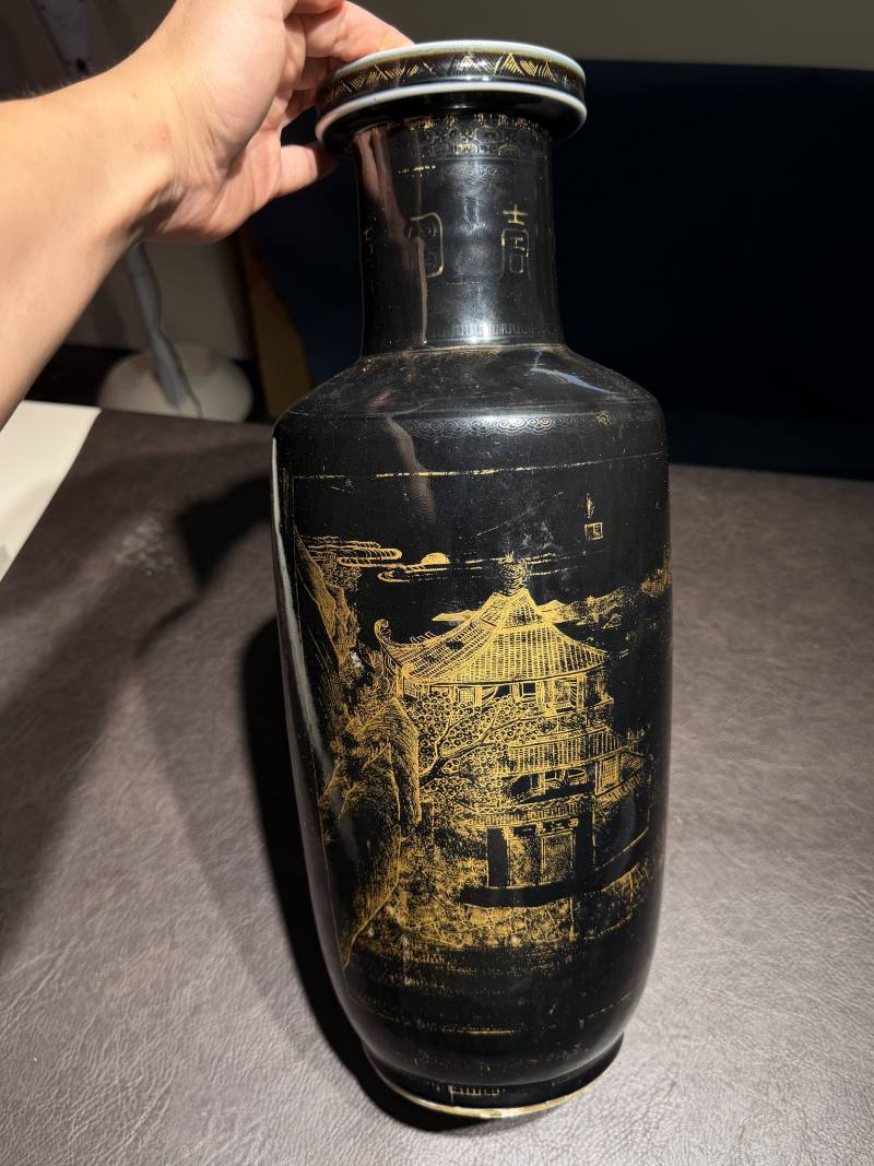 清康熙 “己丑年”乌金釉描金滕王阁序棒槌瓶 - 图4