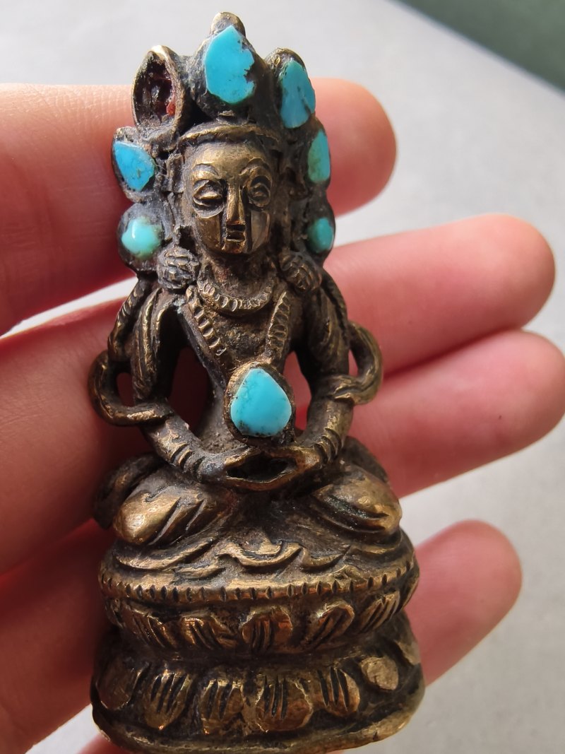 A copper gahu with partially gilded silver front with 'Buddhist emblems' and figure of Amitayus with turquoise inlays - 图18