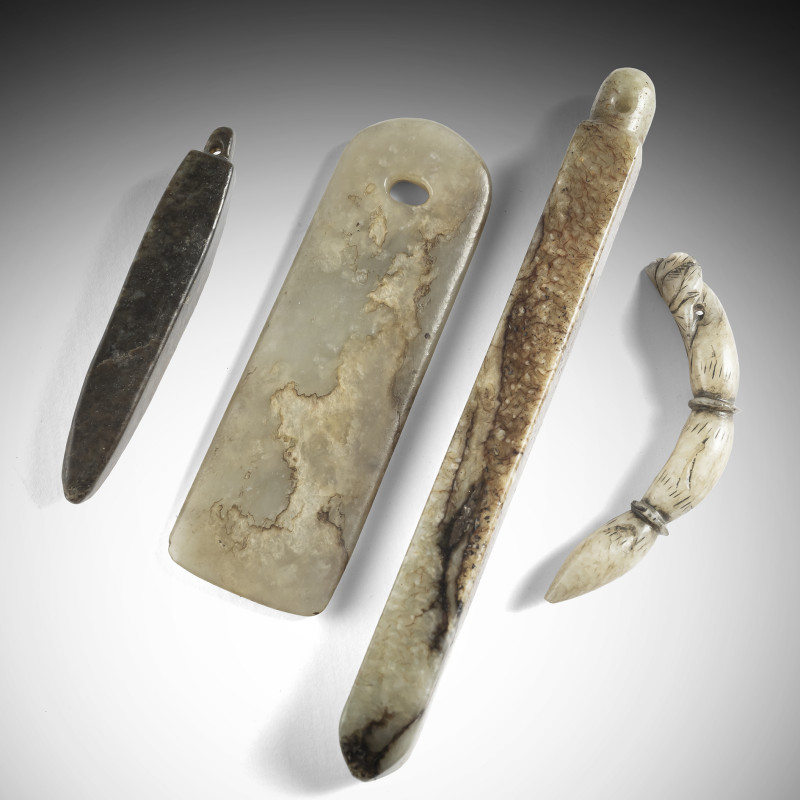 A group of eight jade carvings, some in archaic forms such as 'cong' etc. - 图3