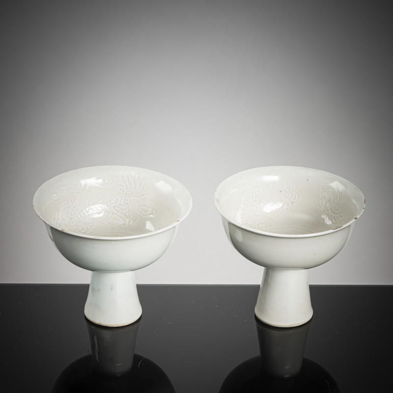 A pair of Shufu-style porcelain stemcups