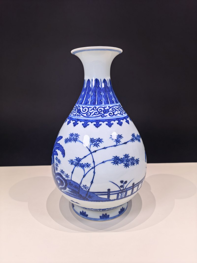 清同治 青花竹石芭蕉图玉壶春瓶 - 图7