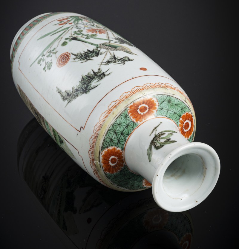 A 'Famille verte' porcelain rouleau vase with bird and landscape decoration - 图3