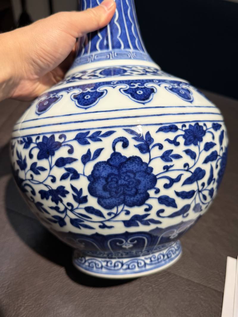 清光绪 青花缠枝莲纹赏瓶 - 图16