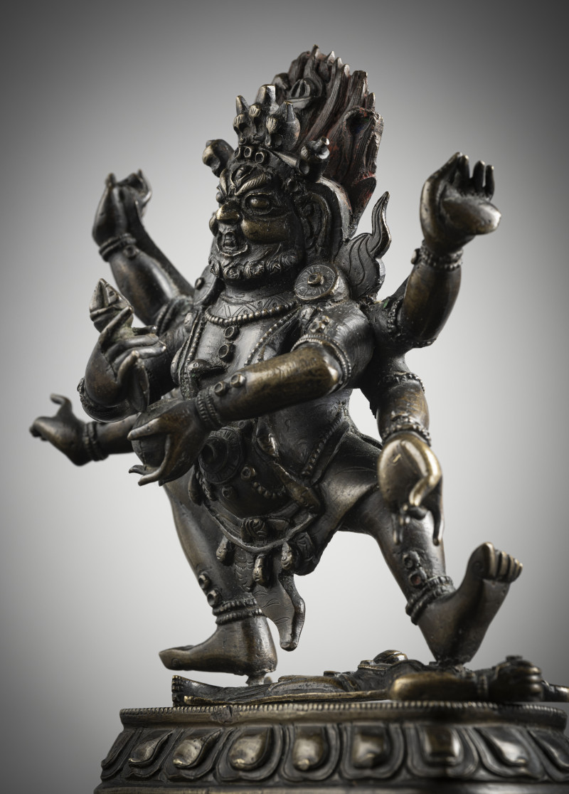 A bronze figure of Sadbhujamahakala - 图4