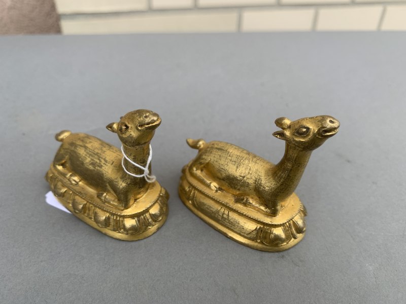 A PAIR OF GILT-BRONZE DEER - 图9