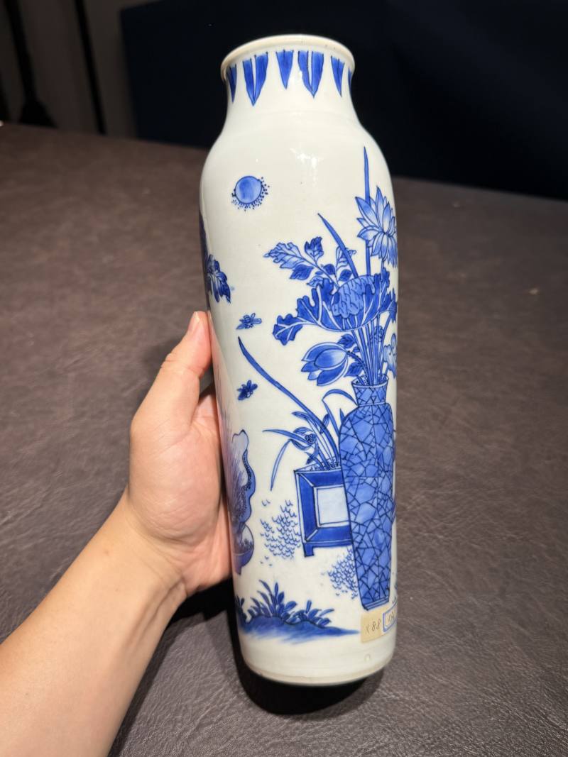 明崇祯 青花博古纹筒瓶 - 图4
