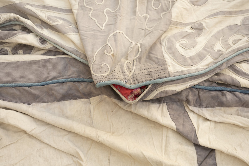 A LARGE APPLIQUÉ COTTON TENT - 图16