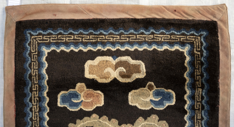 A pair of dragon rugs - 图7